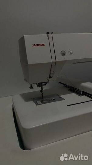 Швейная машина Janome memory craft 500e