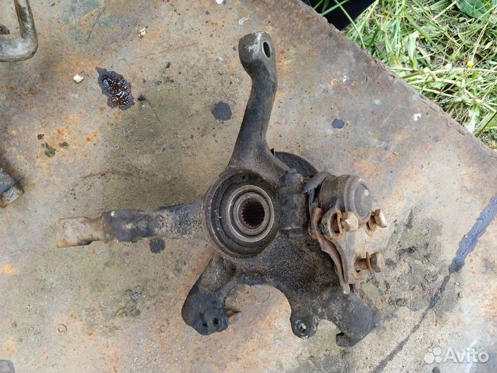 Передние поворотные кулаки VW Golf 2, Jetta 2