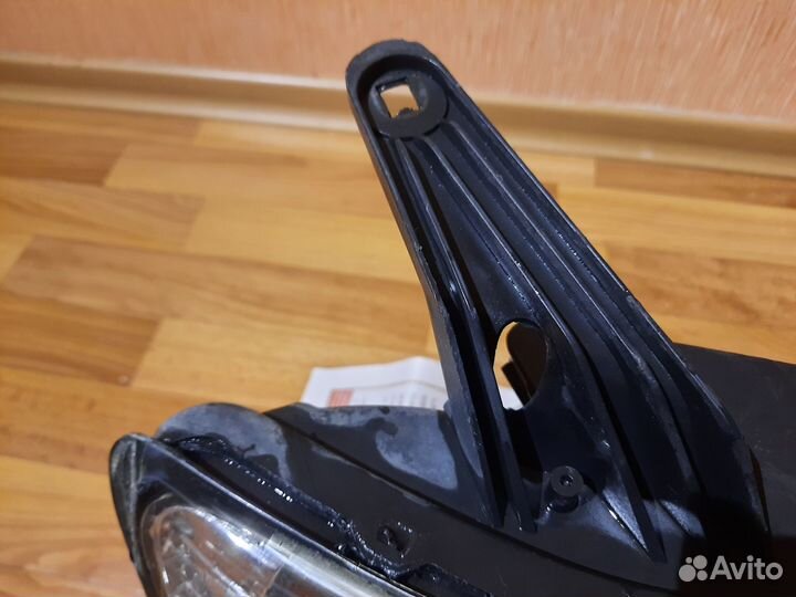 Фара mitsubishi pajero 4 ксенон