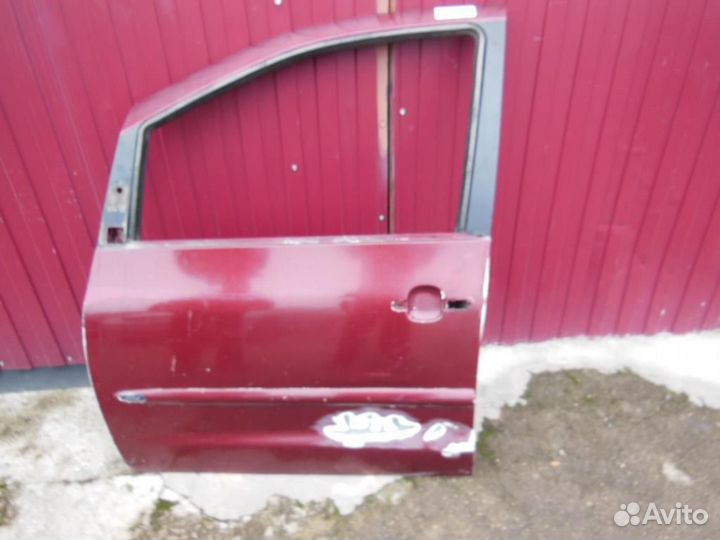 Дверь передняя левая Ford Galaxy