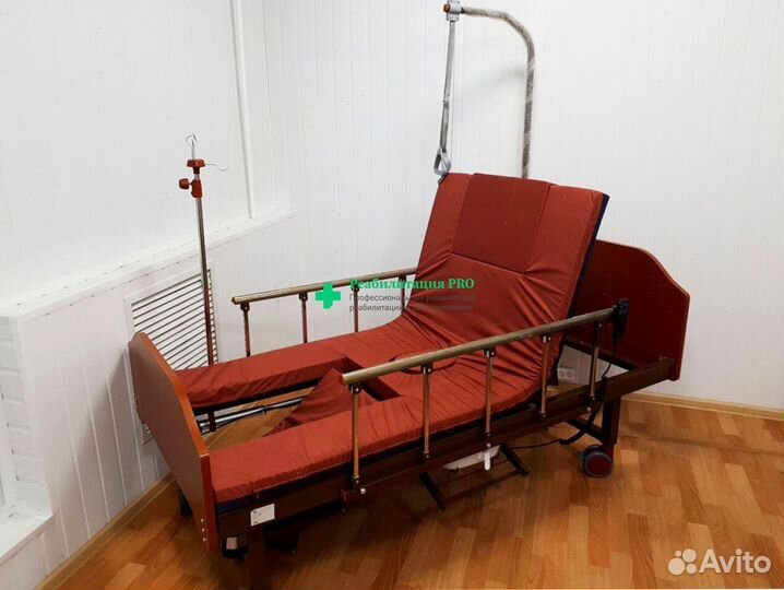 Медицинская кровать для лежачих больных