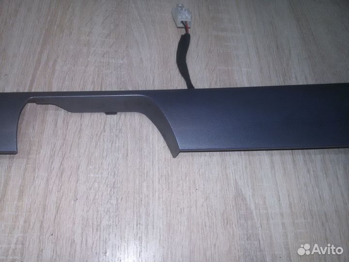 Накладка на обшивку двери передняя Kia Sorento