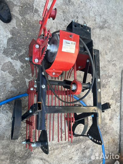 Картофелекопалка Пахарь