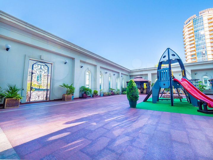 3-к. квартира, 192 м², 10/17 эт.