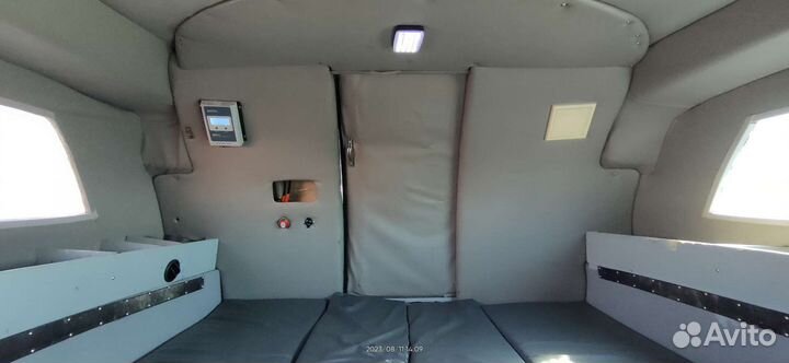 Катер Двина-550