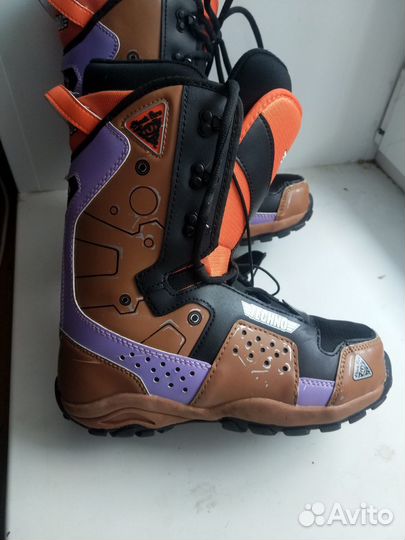 Сноубордические ботинки 36 размер