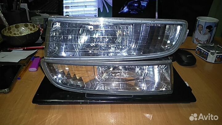 Туманная фара Toyota Alphard 2005