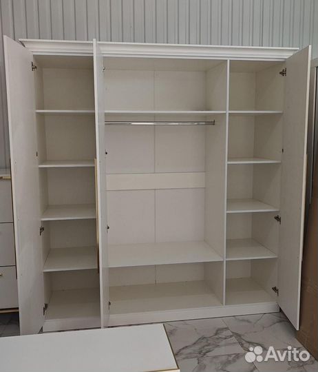 Шкаф бостон