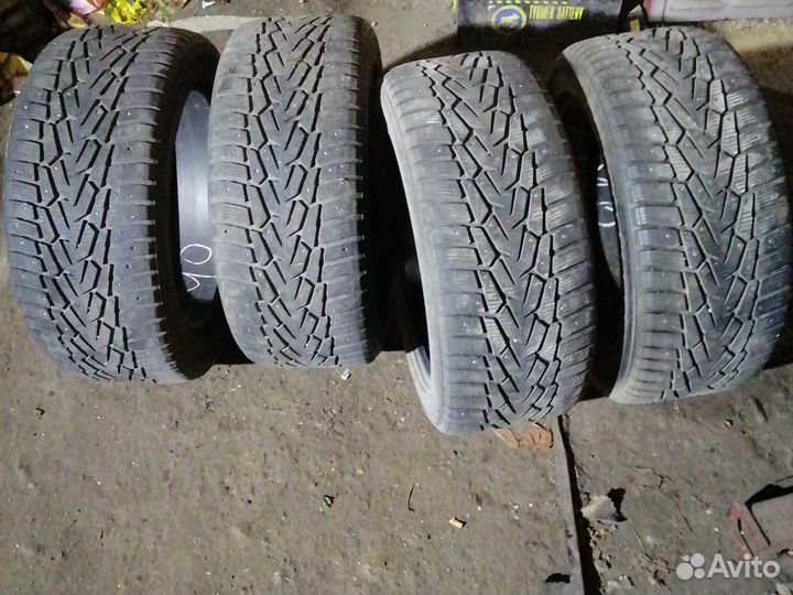 Nokian Tyres Hakkapeliitta 7 255/45 R18