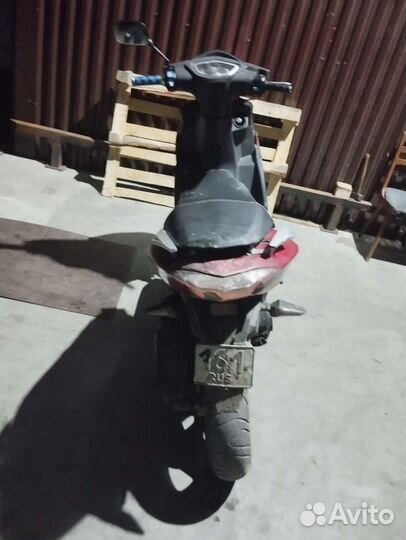 Продам скутер 180 кубов