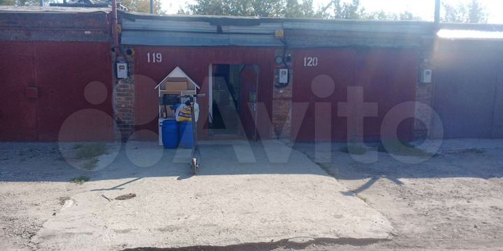 Гараж, > 30 м²