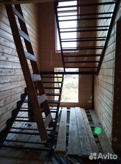 Лестница металлокаркас
