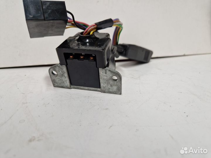 Переключатель стеклоочистителя газ 3302/3307