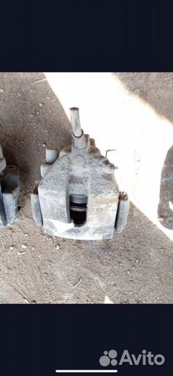 Суппорт задний правый левый volvo xc90