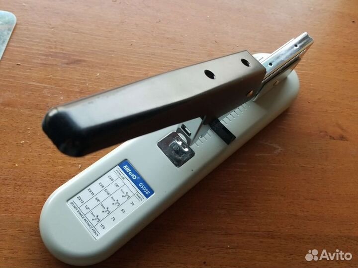 Степлер мощный новый KW-triO 050SB