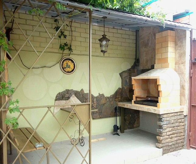 Дом 200 м² на участке 4 сот.