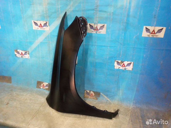 Крыло переднее правое Toyota Highlander 2007-2012