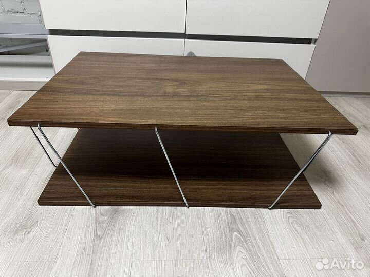 Журнальный столик