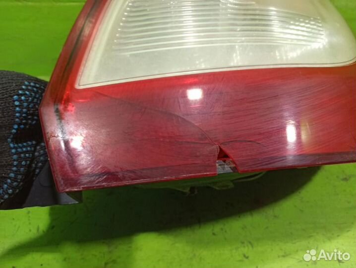 Фонарь задний правый Renault Sandero 2 хэтчбек
