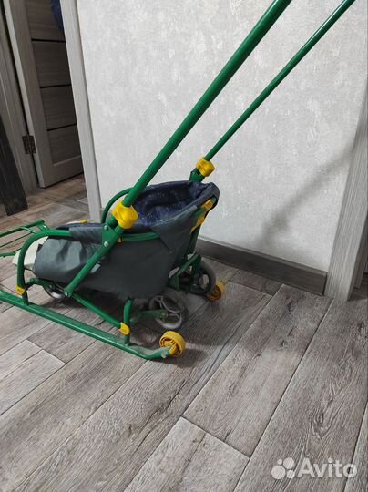 Детские санки на колесах