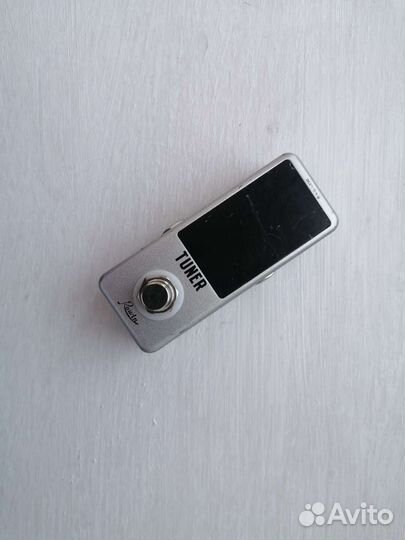 Гитарный/ басовый хроматический тюнер Rowin