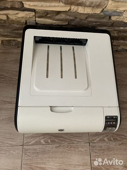 Принтер hp laserjet CP1525n цветной
