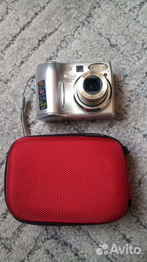 Nikon Coolpix 7600