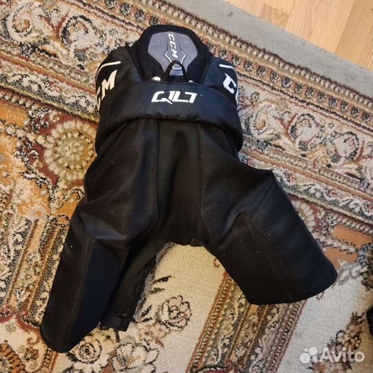 Форма хоккейная Нагрудник шорты хоккейный jr краги