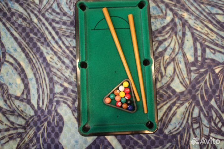 Маленький настольный бильярд