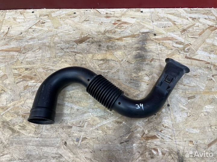 Патрубок воздушного фильтра Renault Sandero