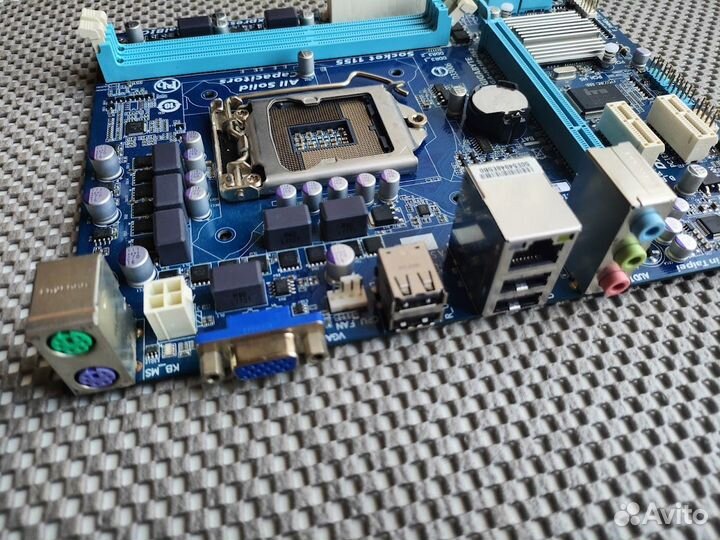 Материнская плата 1155 H61