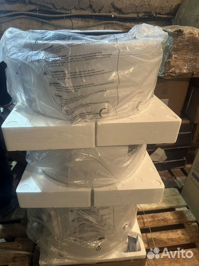 Водонагреватель Electrolux EWH 200 axiomatic Proff