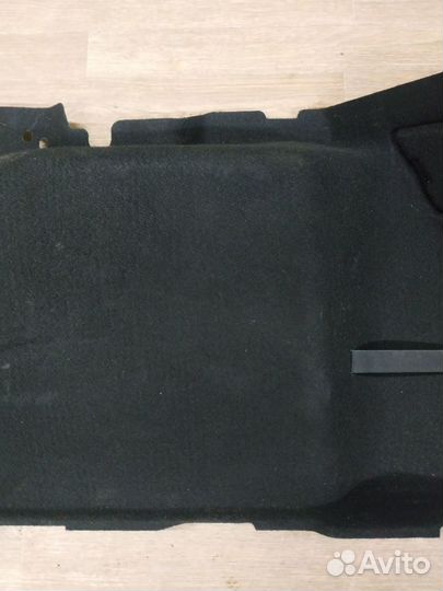Обшивка багажника левая Ford Focus III 2011-2019