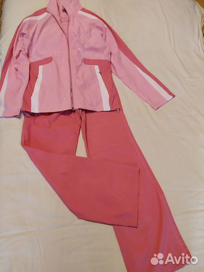 Женский спортивный костюм