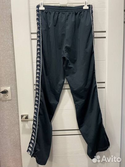 Штаны с лампасами Kappa