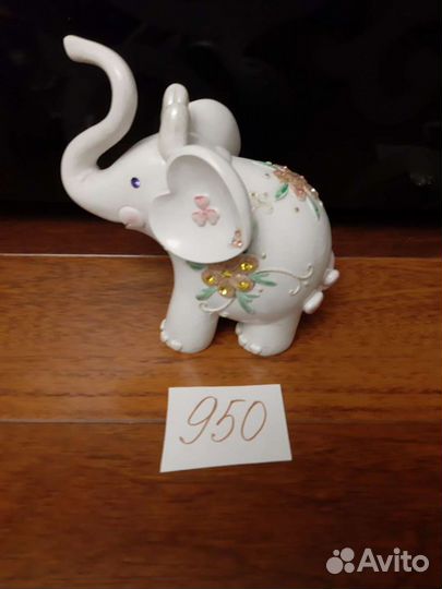 Статуэтки различные