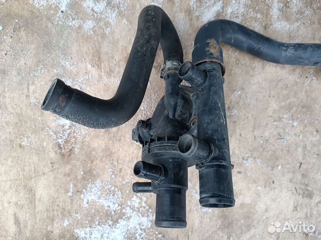 Корпус термостата Renault 8200154300