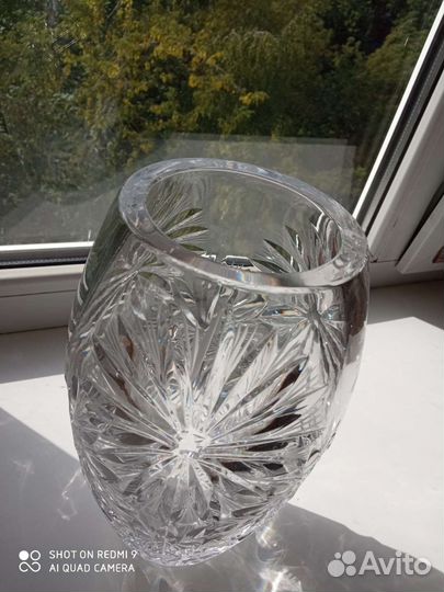 Ваза хрустальная