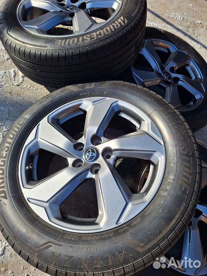 Оригинальные колеса R 18 Toyota RAV4 (XA50) 2022г