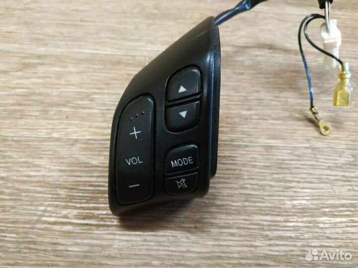 Кнопка руля Mazda 3 BK (2002-2009)