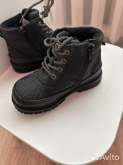 Ботинки демисезонные 25 размер
