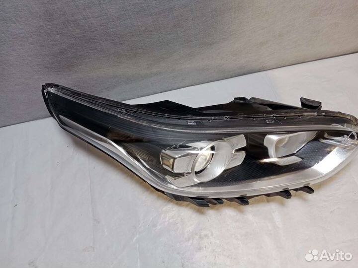 Фара правая Kia Cerato 4