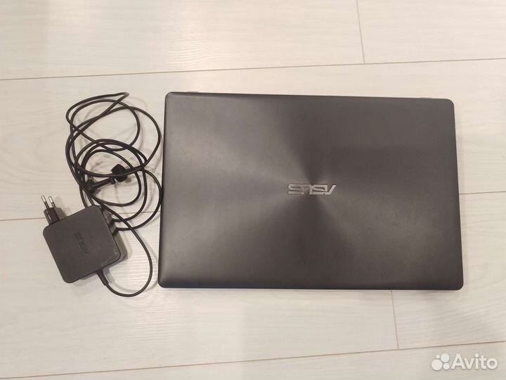 Ноутбук asus X550lc i5 4200U 15.6