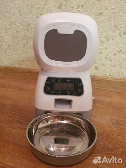 Автоматическая кормушка для собак