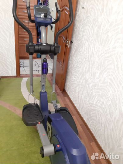 Эллиптический тренажер torneo