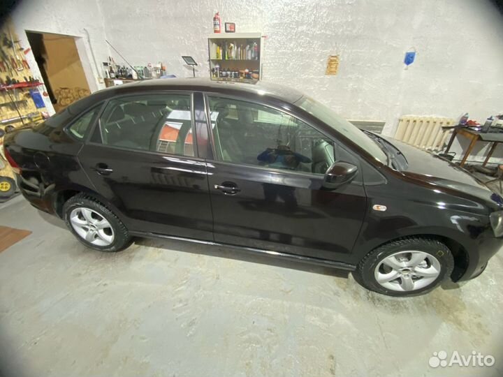 Volkswagen Polo 1.6 AT, 2012, 224 150 км