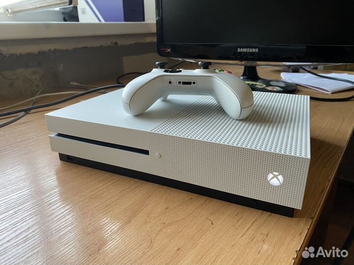 Xbox One s 500 gb