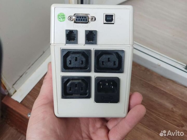 Стабилизатор напряжения