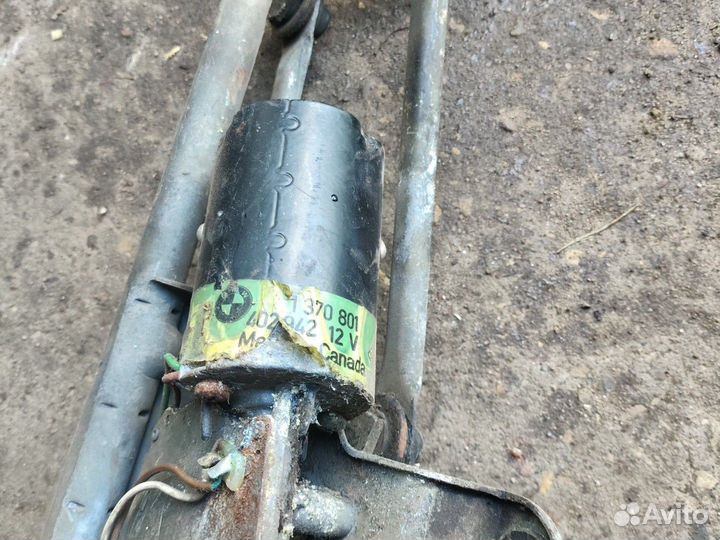 Трапеция стеклоочистителя бмв Е30 с моторчиком