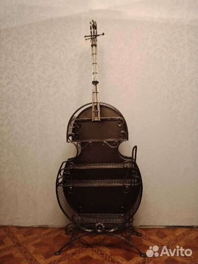 Стеллаж. Декор-элемент. Контрабас